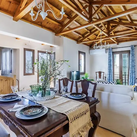 Petradi Town * 스코펠로스 타운