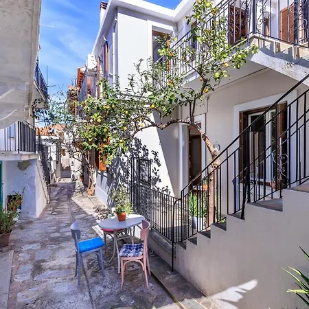 Petradi Town Apartment Skopelos Town
