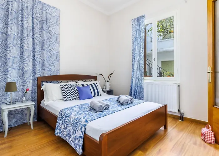 Petradi Town Szkópelosz